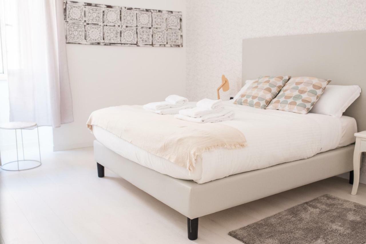 White Fanti Apartment Rom Eksteriør billede