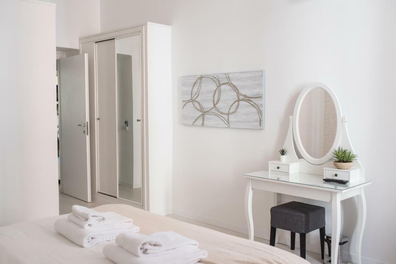 White Fanti Apartment Rom Eksteriør billede